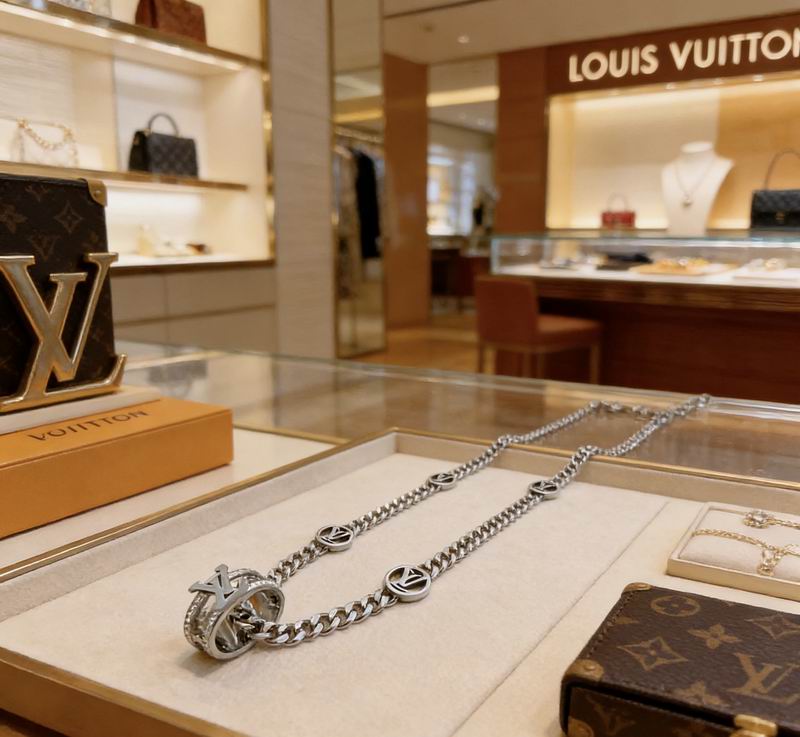 Lv Necklace 03yxs102 (4)