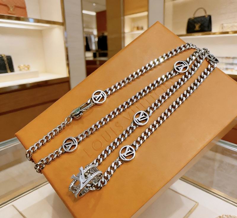 Lv Necklace 03yxs102 (6)