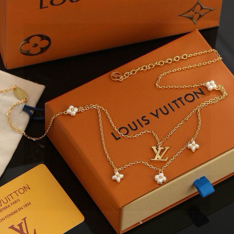 Lv Necklace 03yxs104 (1)