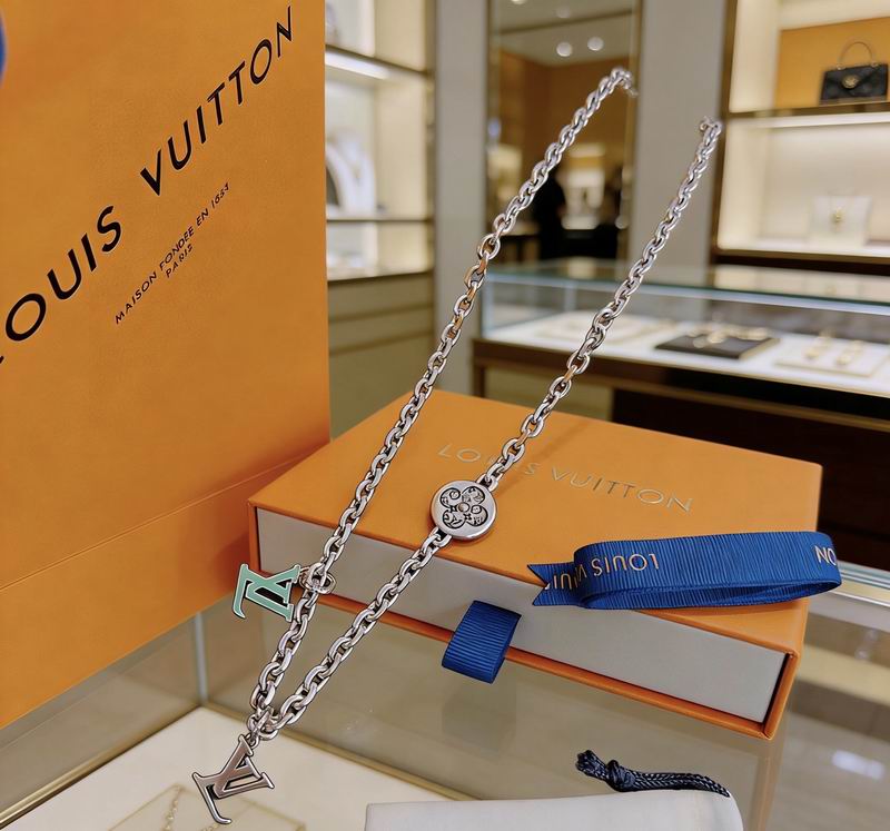 Lv Necklace 03yxs110 (4)
