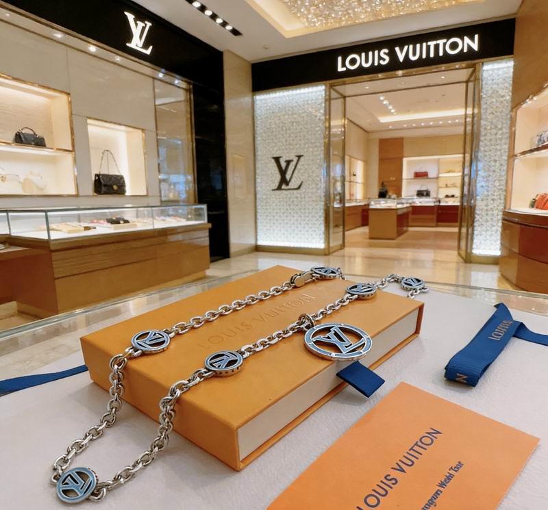 Lv Necklace 03yxs134 (2)