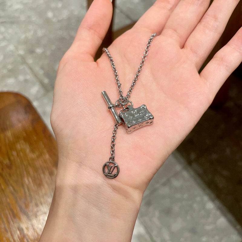 Lv Necklace 03yxs136 (7)