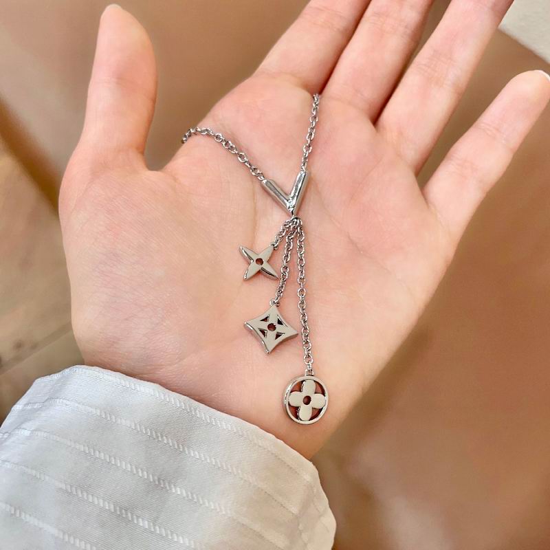 Lv Necklace 03yxs158 (1)