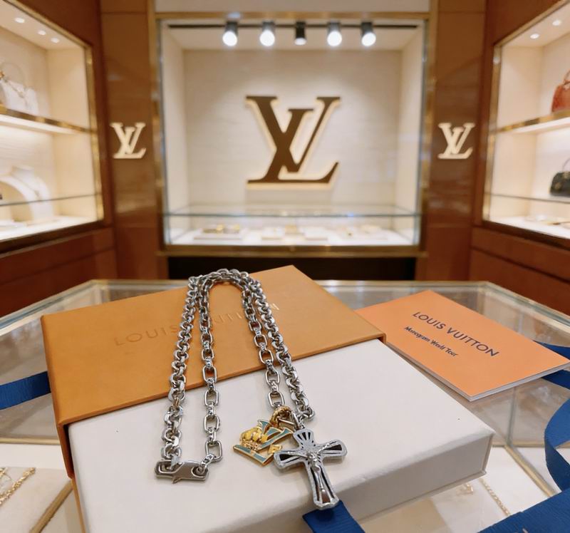 Lv Necklace 03yxs159 (1)