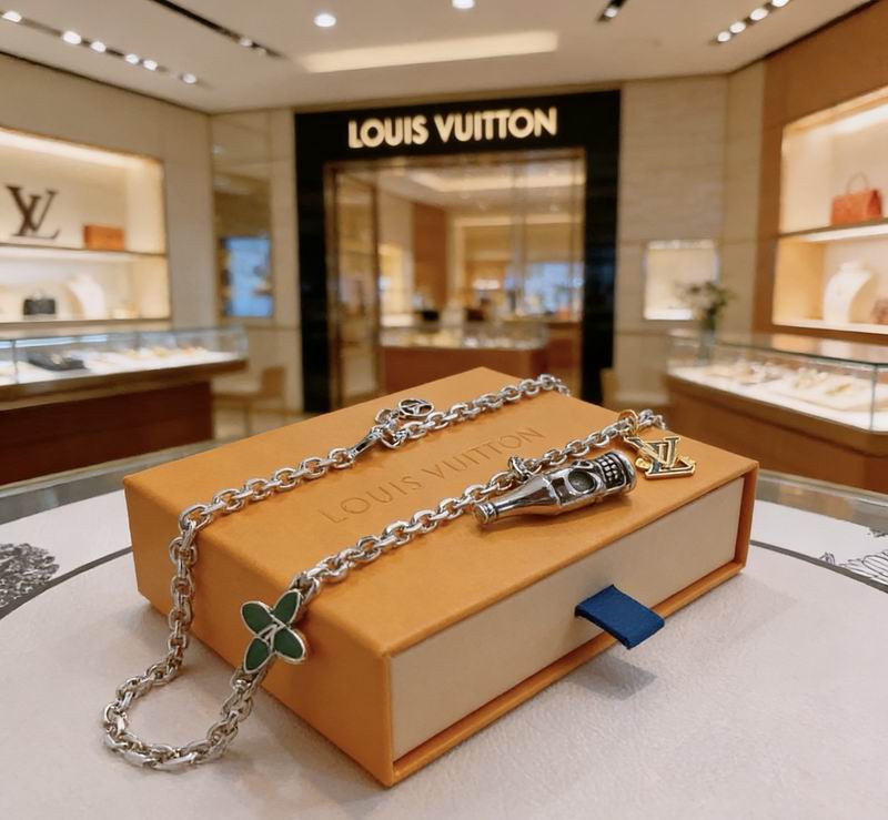 Lv Necklace 03yxs80 (1)