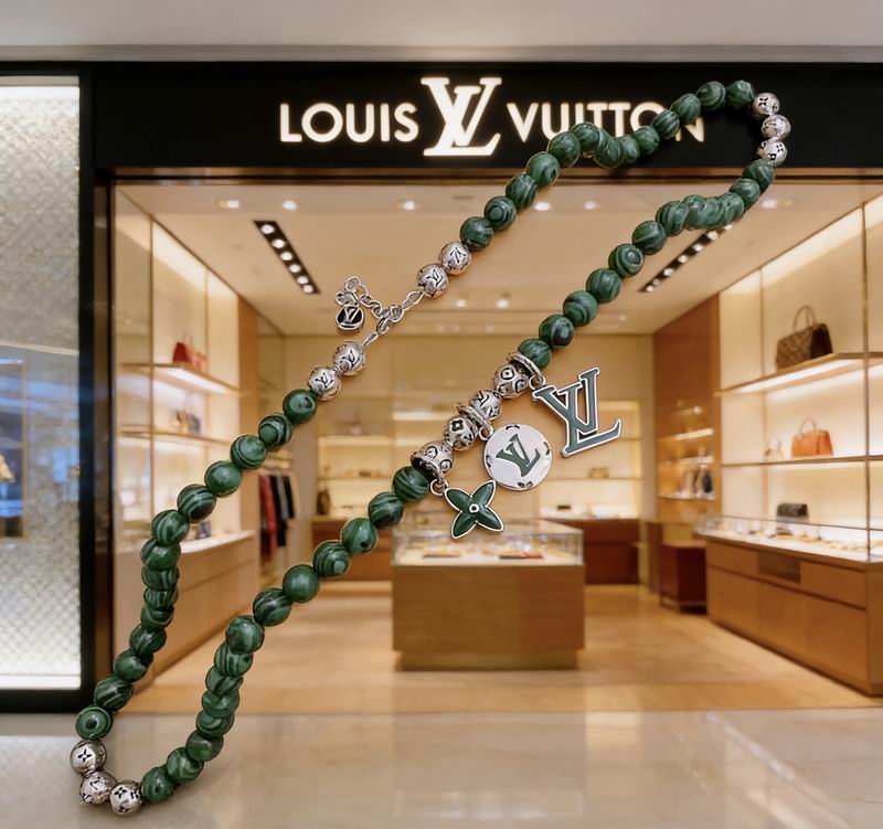 Lv Necklace 03yxs83 (2)
