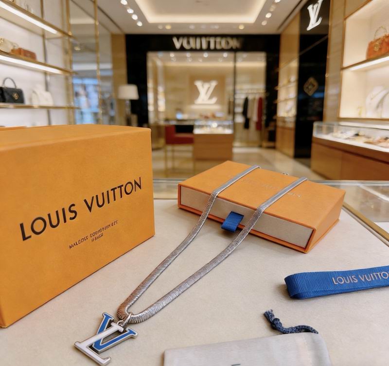 Lv Necklace 03yxs91 (3)