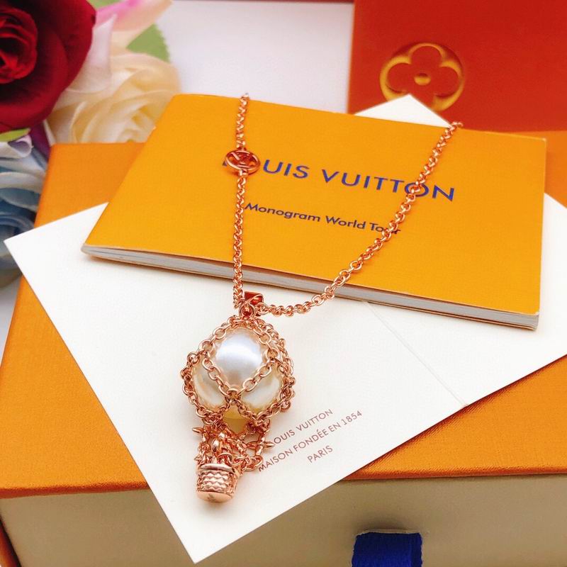 Lv Necklace 03yxs94 (3)