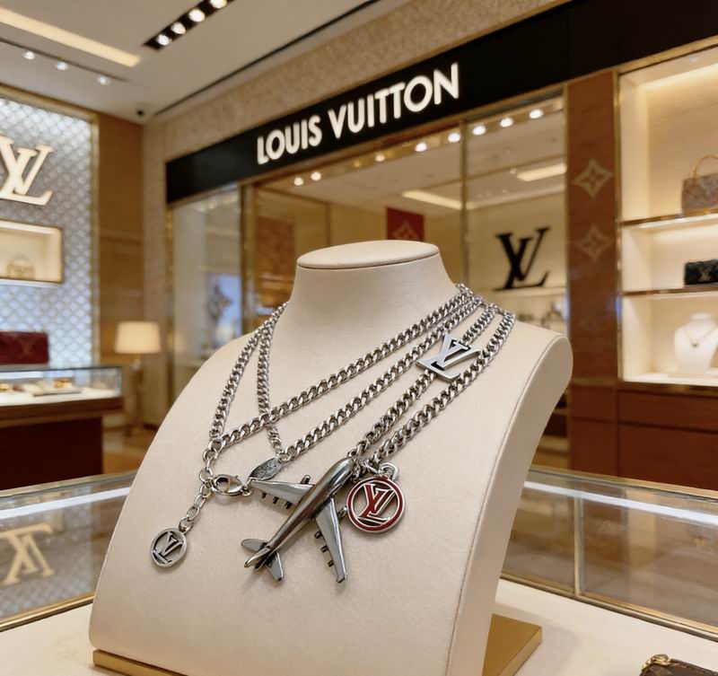 Lv Necklace 03yxs95 (6)