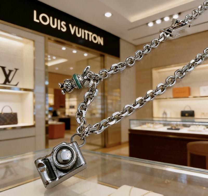 Lv Necklace 03yxs96 (2)