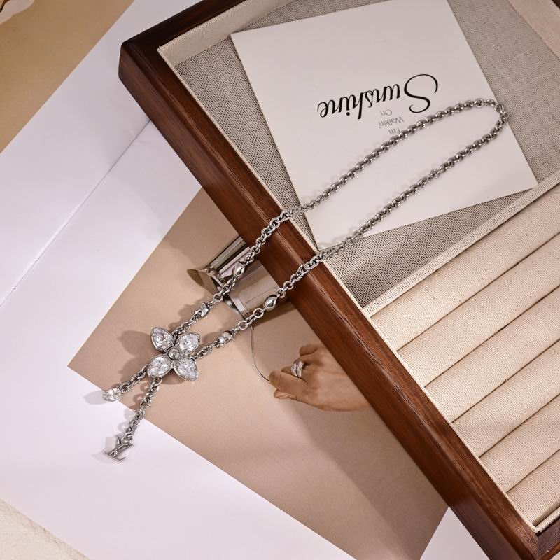 Lv Necklace 03yxs99 (4)
