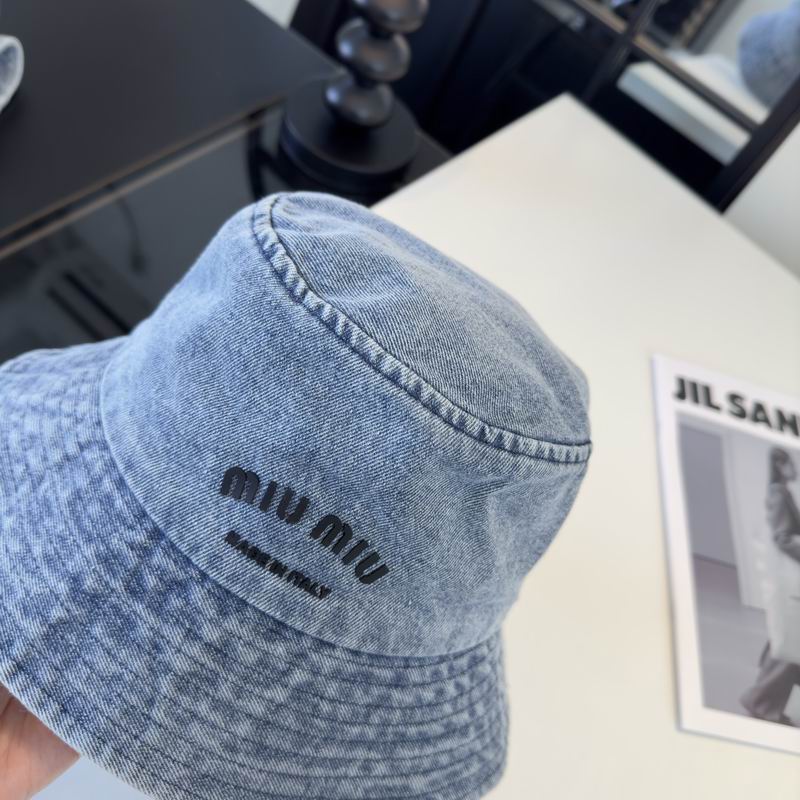 MIumiu Hat dx (2012)