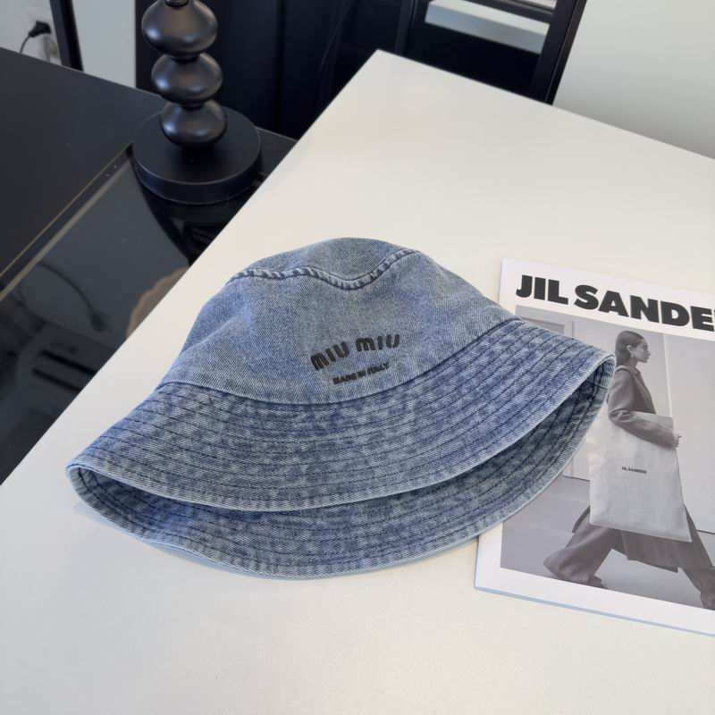 MIumiu Hat dx (2013)