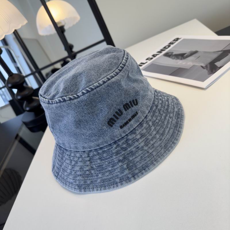 MIumiu Hat dx (2015)