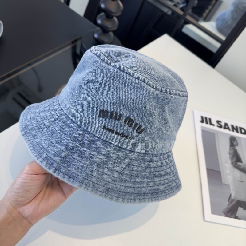 MIumiu Hat dx (2016)