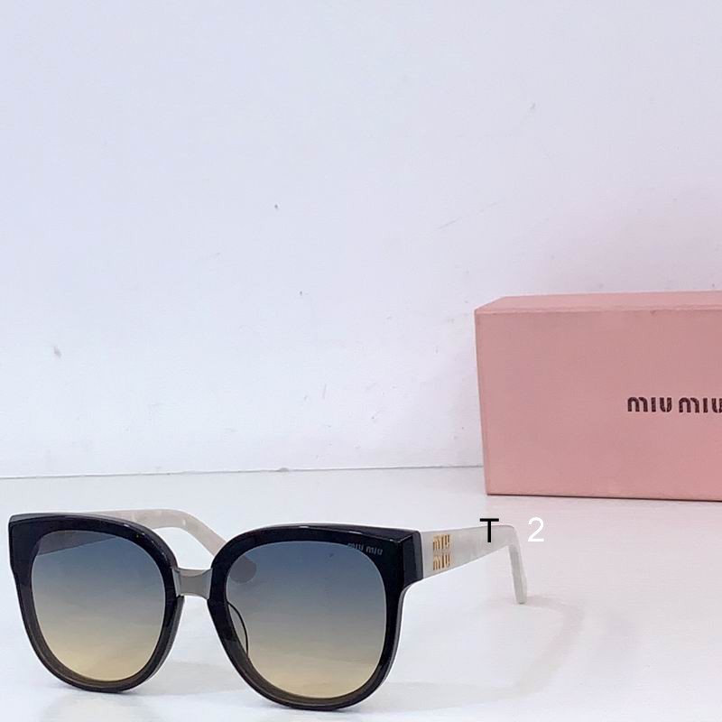 MiuMiu  B09 52 21 140 b01