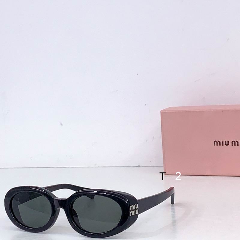 MiuMiu  B09 52 21 140 b04