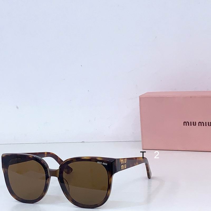 MiuMiu  B09 52 21 140 b04