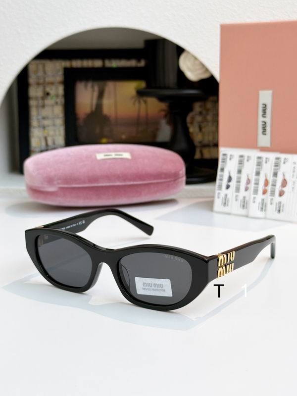 MiuMiu 0414 a01