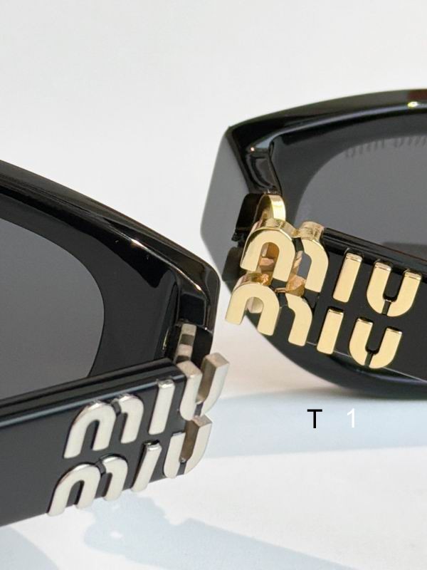 MiuMiu 0414 a08