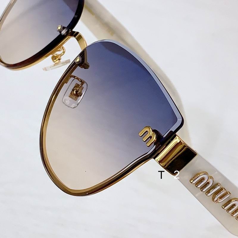 MiuMiu MU70ZS 62 16-145 b07