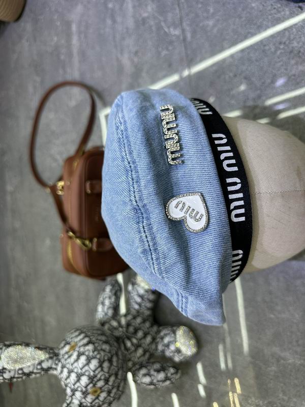 Miumiu beret dx (217)