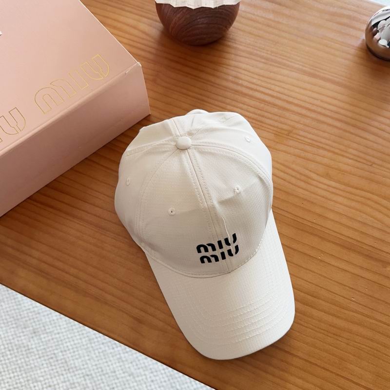 Miumiu cap dx (460)
