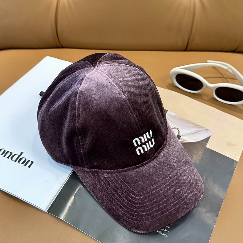 Miumiu cap dx (560)