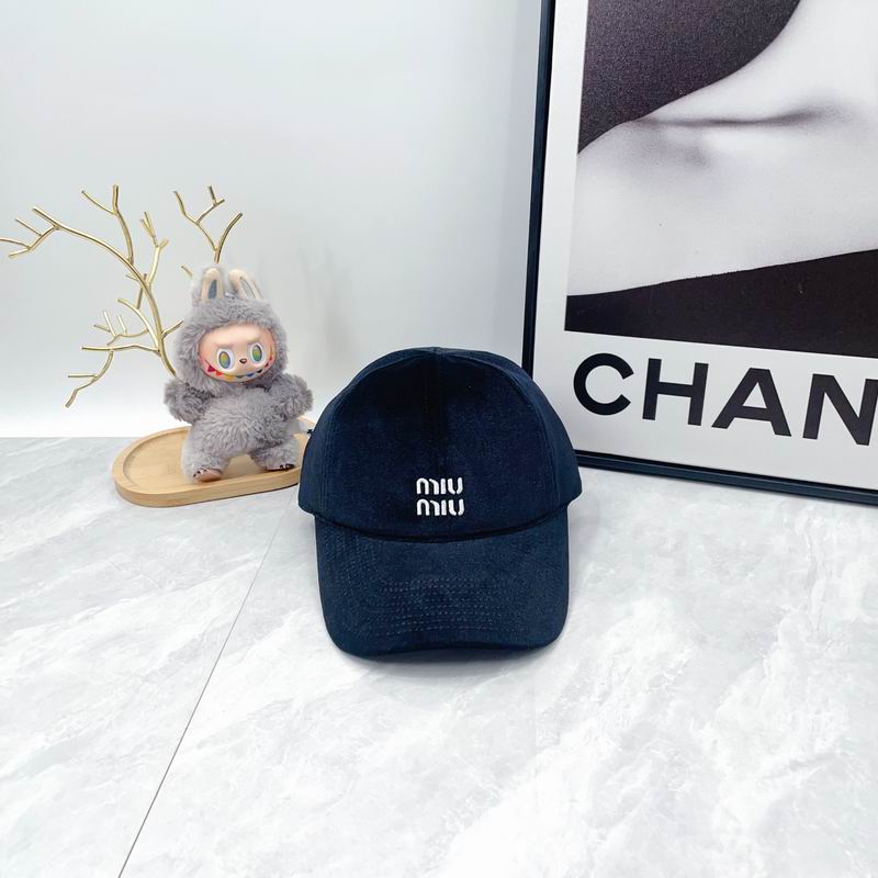 Miumiu cap dx (680)