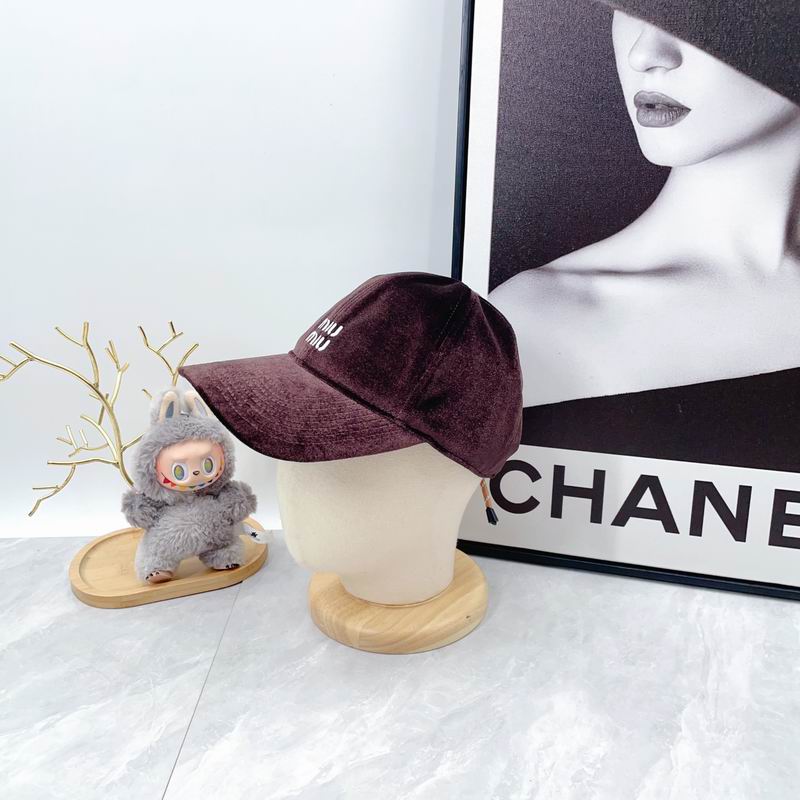 Miumiu cap dx (692)