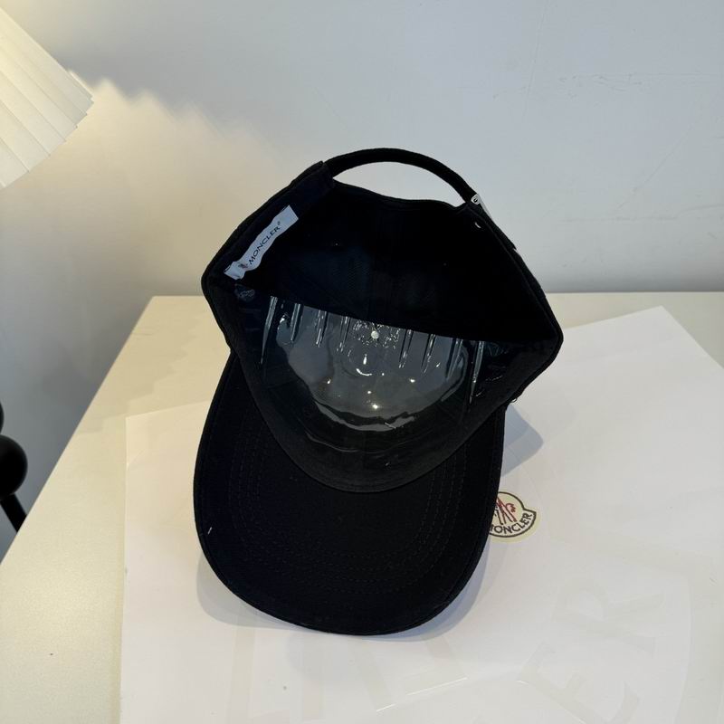 Moncler Cap dx (3)