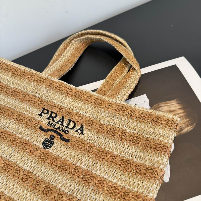 Prada beach bag dx (33)