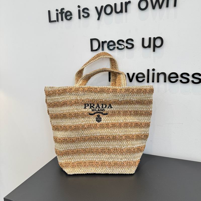 Prada beach bag dx (38)