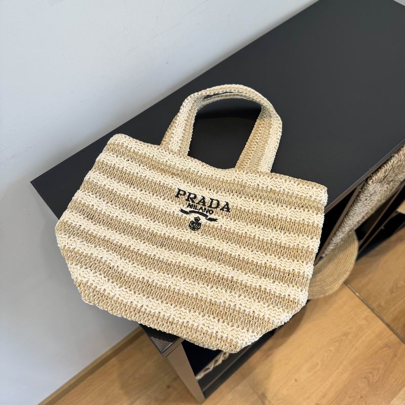 Prada beach bag dx (43)