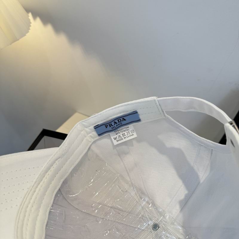 Prada cap dx (131)