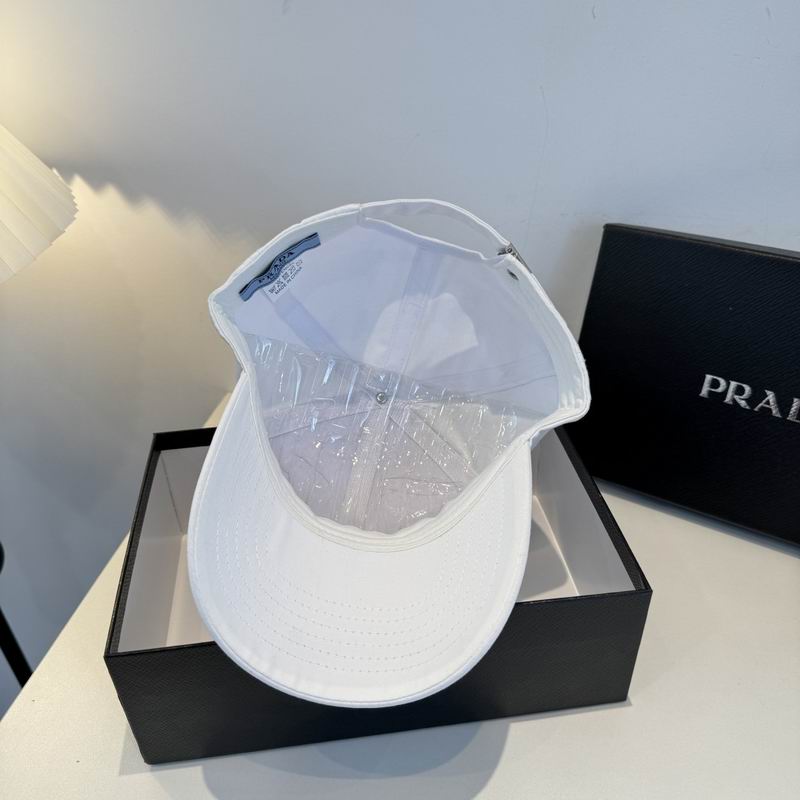 Prada cap dx (132)
