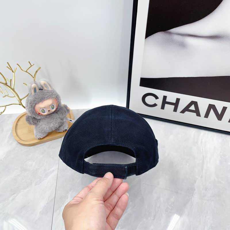Prada cap dx (290)