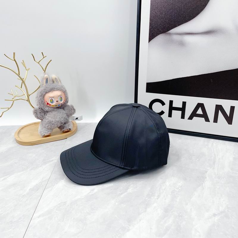 Prada cap dx (330)