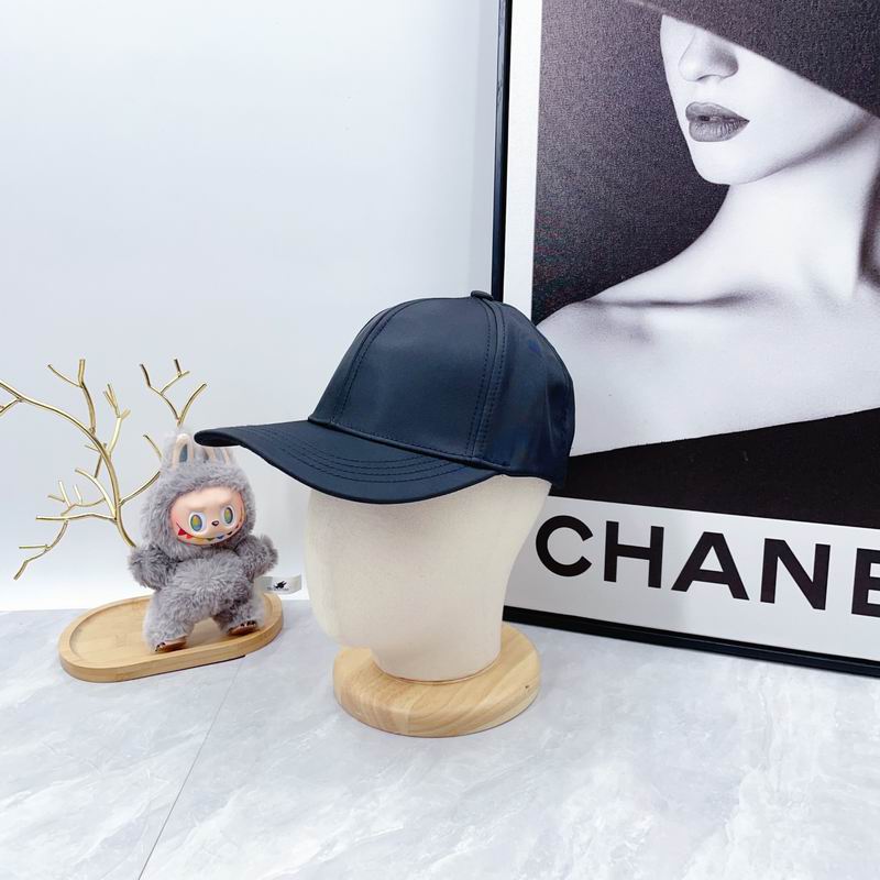 Prada cap dx (331)