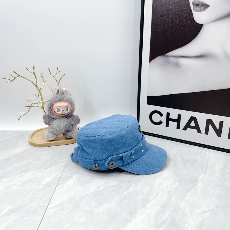 Prada cap dx (4)