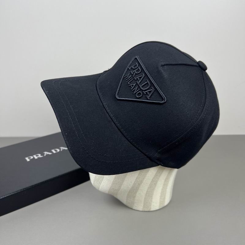 Prada cap dx (40)
