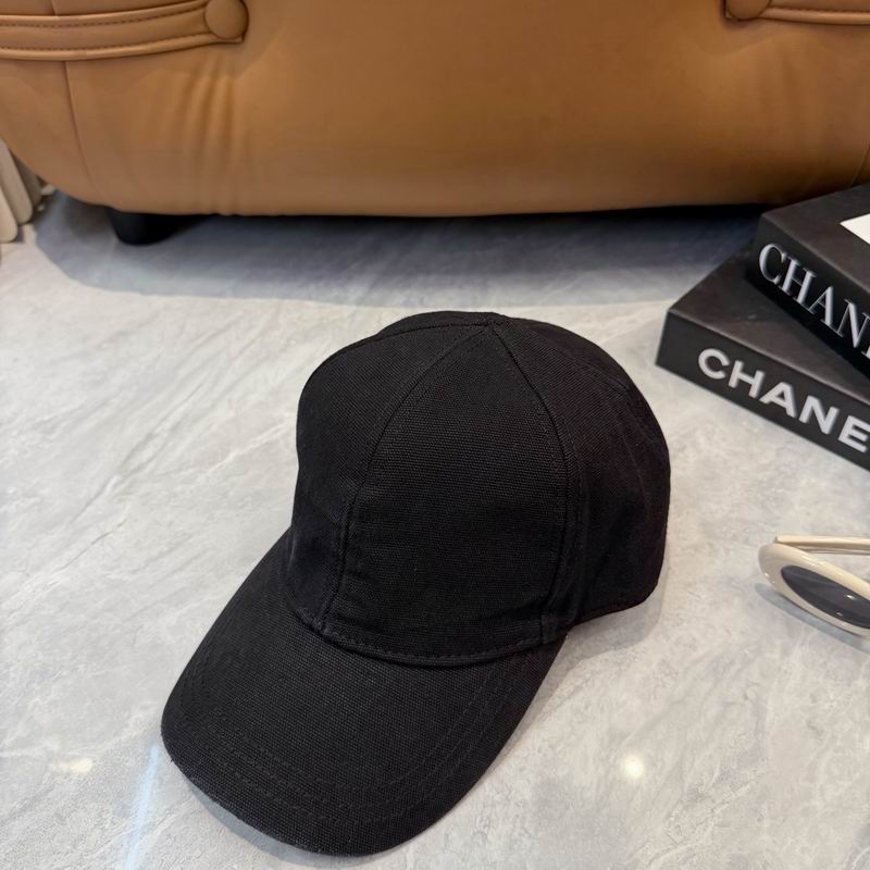 Prada cap dx (63)