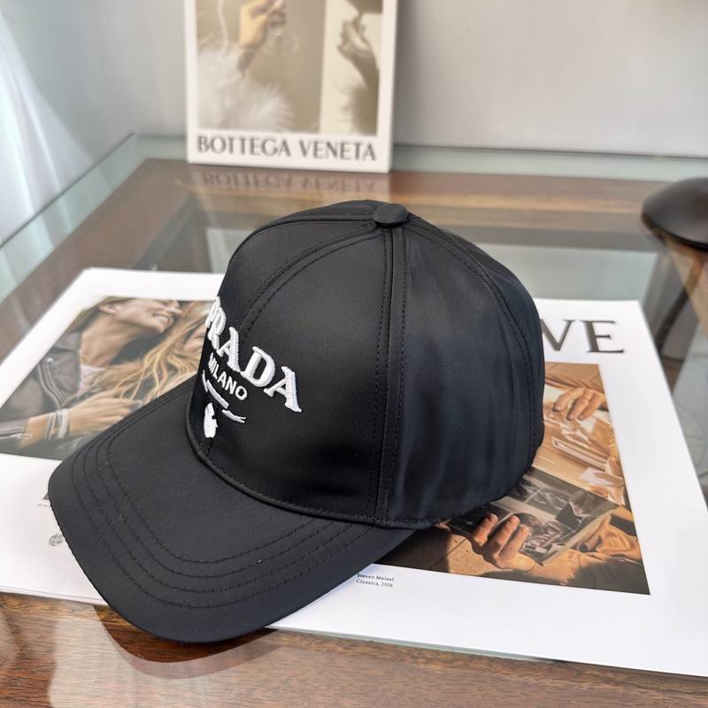 Prada cap dx (95)