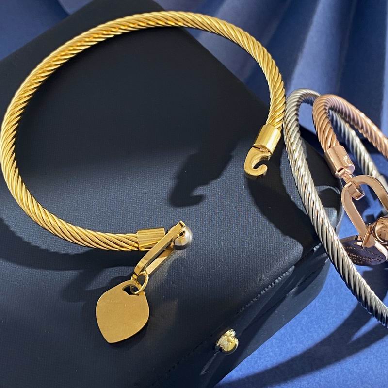 Tiffany Bracelet 04yxs47 (2)