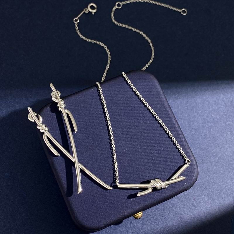 Tiffany Suits 03yxs02 (18)