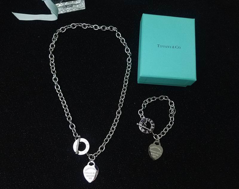 Tiffany Suits 03yxs03 (1)