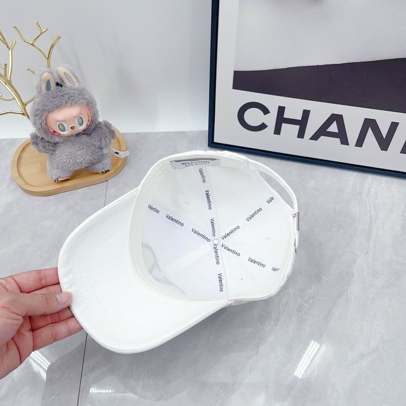 Valentino cap dx (2)