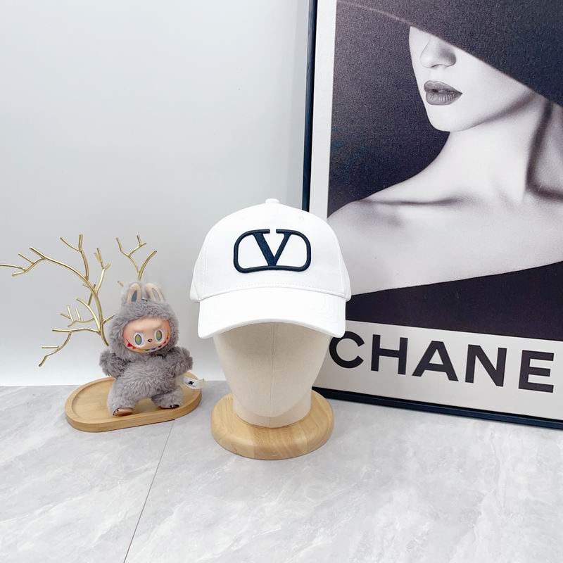 Valentino cap dx (9)