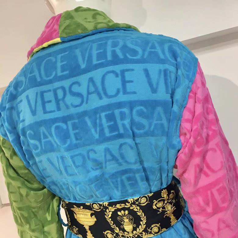 Versace Bathrobe (10)