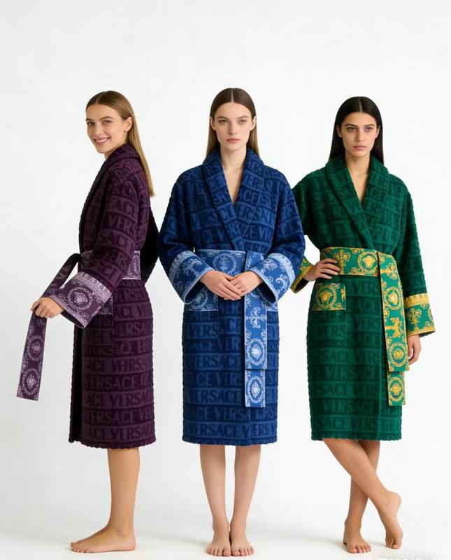 Versace Bathrobe (16)
